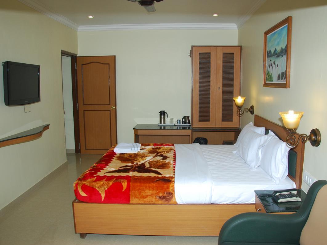 Hotel Nahar Manchester Inn Coimbatore Eksteriør billede